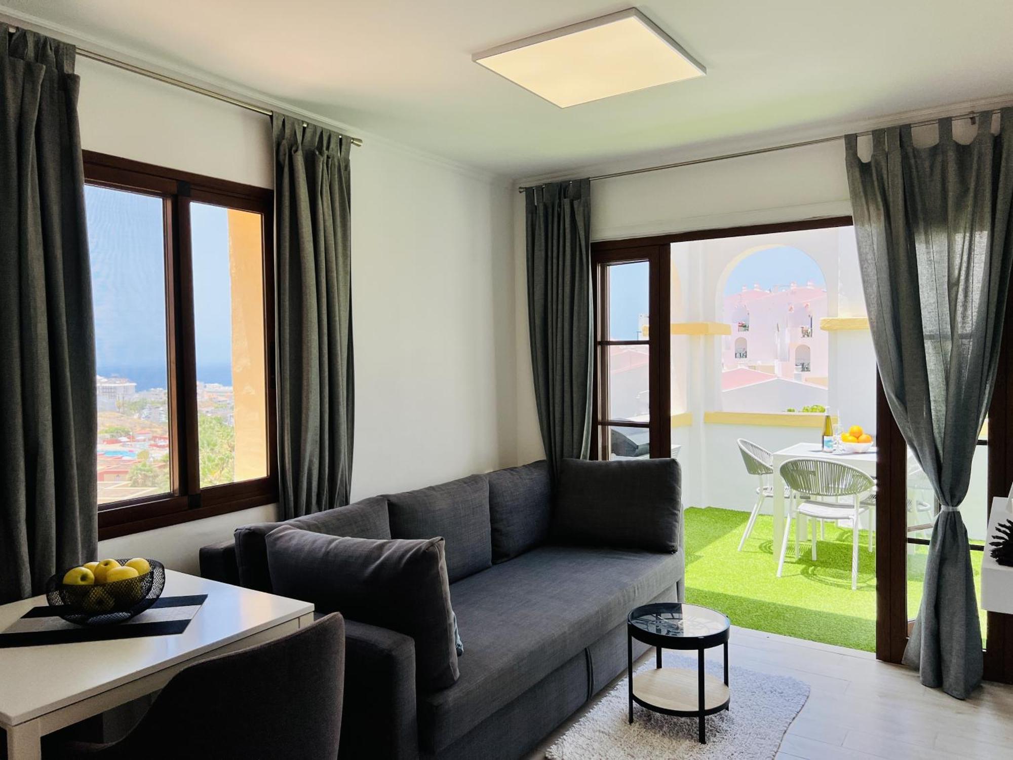 Paulmarie Apartment Ocean View In Windsor Park 아데제 외부 사진